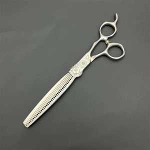 Ciseaux professionnels de coiffure japonais en acier bleu pour effiler et couper les cheveux, en acier inoxydable, design ergonomique et léger, pour salon - Product Image 5