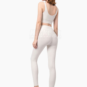 Conjunto de Yoga Premium para Mujer con Tela Suave y Elástica, Ajuste Ligero y Cómodo, Ideal para Ejercicio Diario - Product Image 2