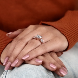 <b>Heart</b> <b>Shape</b> Lab Grown Diamond Three Stone Engagement Ring 14K Rose Gold Bridal Ring for Women Handmade Everyday Wedding Jewelry - Product Image 2