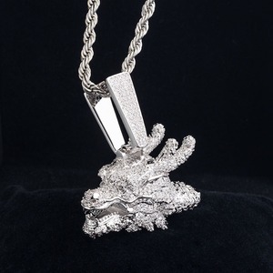 Colgante de Cobre Personalizable con Diamante Moissanite, Estilo Solemne y Elegante, Colgante de Cabeza de Dragón con Cuernos - Product Image 6