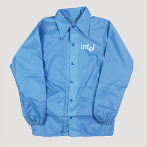 Veste matelassée imperméable à col montant, style moderne, pour l'entraînement en extérieur, avec logos imprimés sur le devant - Product Image 2