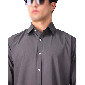 Chemise de travail grise à manches longues pour homme, en coton, infroissable et respirante, avec un look pantalon blanc - Product Image 6