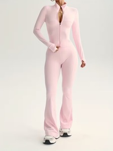 Top deportivo de manga larga con cremallera y leggings acampanados para mujer |   Tela de Alta Elasticidad Suave como la Mantequilla, Spandex-Poliéster - Product Image 4