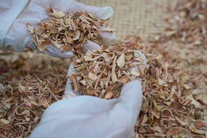 Lemongrass séché en vrac, racine de citronnelle séchée au soleil, bulbe de citronnelle séché naturellement, conforme aux normes Halal, qualité aromatique supérieure, citronnelle fraîche déchiquetée - Product Image 1