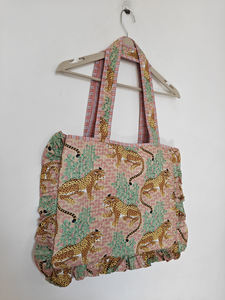 Funda acolchada para portátil con estampado de selva y correas para el hombro, elegante y protectora, modelo T-1, Shree Balajee Garments - Product Image 4