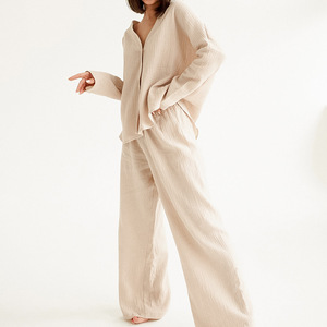 Conjunto de Pijama Ligero para Mujer, Camiseta de Cuello Redondo, Pantalón con Cintura Elástica, Tela Suave y Cómoda para Usar en Todas las Estaciones - Product Image 2