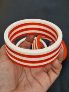 Bracelet en résine fait main « Ciel Onirique Ange » pour femme – Design unique tourbillonnant orange et blanc, élégant, léger et glacé, idéal pour un usage quotidien et une touche affirmée - Product Image 2