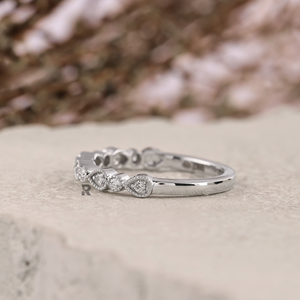 Anillo de Boda Apilable Leia Milgrain de 14K y 18K con Diamantes Redondos Cultivados en Laboratorio - Joyería Fina para Mujer, Regalo - Product Image 5