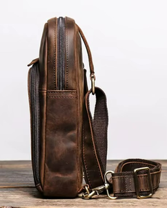 Sac messager vintage en cuir véritable pour homme avec logo personnalisé et chaînes décoratives - Product Image 4