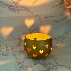 Coeur audacieux poinçon coupe support votif luxe or métal fer forme ronde longue durée pour la maison hôtel pour décor de Table de noël - Product Image 1