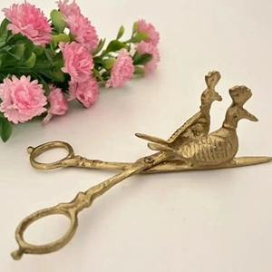 Coupe-mèche de bougie de luxe en acier inoxydable avec lame angulaire de précision et récupérateur de débris intégré, conception à long manche - Product Image 6