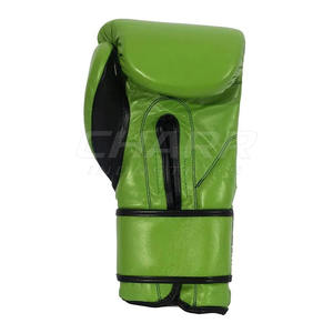 Guantes de Boxeo de Cuero Hechos a Medida - Correa de Muñeca Ajustable de Alta Calidad y Cierre de Gancho y Bucle, Colores y Tallas Personalizables Disponibles - Product Image 6