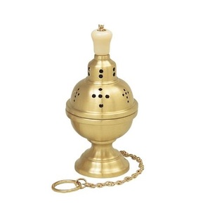Brûleur d'encens chrétien artisanal en métal, croix sur le dessus, pour église, mariage, décoration de table, brûleur d'encens fait main, couleur or - Product Image 3