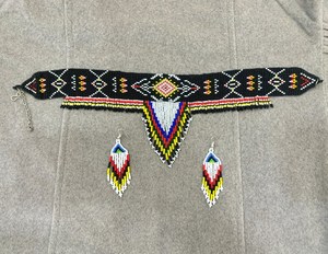 Collier ras du cou et boucles d'oreilles artisanales perlées de style tribal – Bijoux bohèmes pour mariage, anniversaire – Meilleure vente élégante - Product Image 3