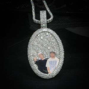 Colgante de Oro Sólido de 18K con Diamante de Corte Brillante Redondo, Estilo Hip Hop, Chapado en Oro de 18K, Joyería de Lujo Unisex para Regalo de Fiesta con Inserción de Foto - Product Image 1