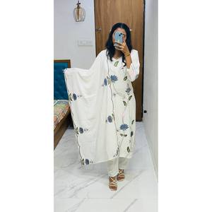 Hermoso Salwar Kameez de Algodón Blanco para Fiestas, Top y Pantalón con Dupatta, Talla M, Elegante Ropa de Fiesta por Bhanderi -BE - Product Image 6