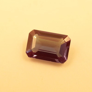 พลอยอเล็กซานไดรต์ธรรมชาติ 0.90 กะรัต ทรงคุชชั่น เปลี่ยนสีได้ HAYAAT GEMS สำหรับทำเครื่องประดับ - Product Image 2