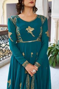 Robe de soirée élégante avec sequins et dupatta, ensemble de robe de soirée avec broderie au fil, magnifique travail artisanal, vêtements ethniques. - Product Image 4