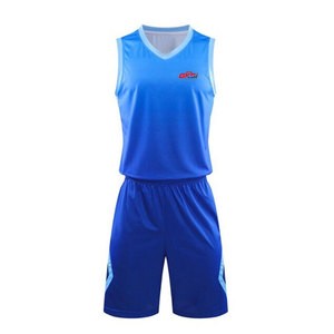 Tenue de basketball pour hommes adultes fabriquée au Pakistan, ensemble personnalisé de maillot sans manches et short bleu uni, respirant, en polyester de haute qualité - Product Image 1