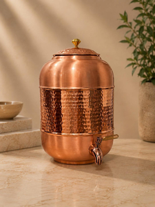 Distributeur de boissons en cuivre avec couvercle décoratif martelé et robinet – Serveur de boissons traditionnel pour la maison, les restaurants, les hôtels et les événements - Product Image 1