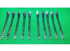 SHAHZIK INTERNATIONAL Kit de Plaques Tibiales Distales Orthopédiques Vétérinaires 3,5 mm en Acier Inoxydable 10 Pièces (L5/R5) Réutilisable CE - Product Image 3