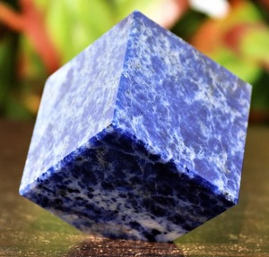 ลูกบาศก์พลอยโซดาลิททำด้วยมือหินอาเกตคริสตัลทรงเรขาคณิตศักดิ์สิทธิ์หินคริสตัลหินเรกิสำหรับตกแต่งบ้านที่มีอภิปรัชญามาสค็อตสูง - Product Image 4