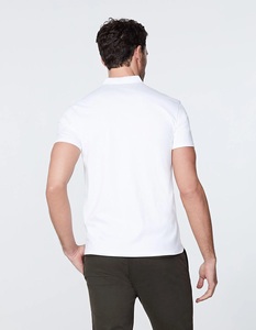 เสื้อยืดคอกลมผู้ชาย EVER GLOW รุ่นใหม่ล่าสุด ระบายอากาศได้ดี ป้องกันรอยยับ ป้องกันการหดตัว โลโก้ด้านหน้าแบบเรียบ แขนสั้น สไตล์ลำลอง สีพื้น - Product Image 3