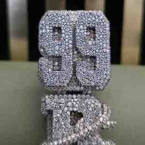 Elegante Colgante Personalizado con Letra y Diamantes de Moissanita, Número 99, de Acero Inoxidable, Joyería Exclusiva, Colgante de Moda - Product Image 3