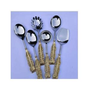 Ensemble de couverts de luxe en acier inoxydable quatre pièces avec manche en cuivre martelé antique, cuillère, fourchette, couteau, compatible lave-vaisselle. - Product Image 4