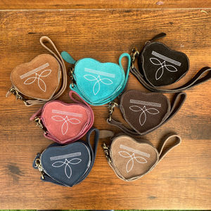 Monedero de pulsera en forma de corazón de cuero de gamuza de alta calidad para mujer, billetera pequeña de cuero genuino de estilo a la moda - Product Image 4