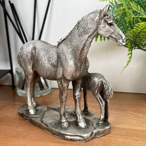 Escultura contemporánea de caballo en aluminio fundido, gallo dinámico, arte equino metálico, decoración para interiores elegantes. - Product Image 3
