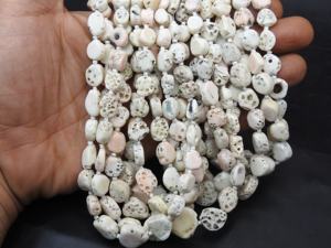 Coral Blanco Natural Pulido en Bruto, Piedra Suelta, Hilo de 16 Pulgadas, 7-15MM, Certificado por Terceros para Fabricación de Joyas, Nueva Llegada - Product Image 3