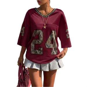 Camiseta de malla extragrande para niñas con logo personalizado, transpirable, cuello en V, estilo hip hop, con estampado de camuflaje y número 23 - Product Image 2