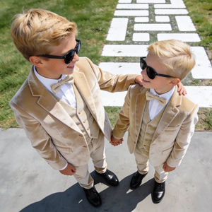 Costume formel en velours beige pour garçons, ensemble 3 pièces – Tenue de luxe pour mariage et fête pour enfants - Product Image 1