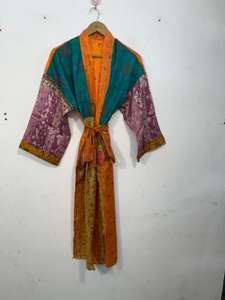 Bata Kimono de Seda con Parches, Ligera y Colorida, Cárdigan de Seda con Estampado Floral Bohemio, Bata de Baño para Mujer - Product Image 2