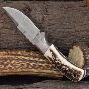 Couteau de chasse artisanal en acier Damas, manche en bois de cerf rouge, étui en cuir - Product Image 5