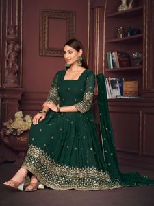 Traje Anarkali Verde de Buena Calidad para Mujer, para Bodas, Fiestas Diwali, Manga 3/4, Georgette Crepé, Semi-Cosido, de Secado Rápido - Product Image 4
