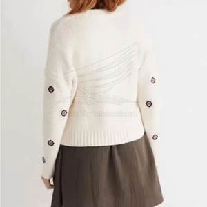 Pull en tricot pour femme, style moderne et tendance, 100% coton/laine, fabriqué au Pakistan - Product Image 3