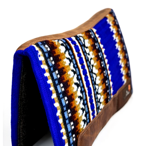 Manaal Enterprises - Silla de Montar Clásica Western con Forro de Lana y Patrón Geométrico, Ribete de Cuero Azul y Marrón, Modelo FELT PAD - Product Image 2