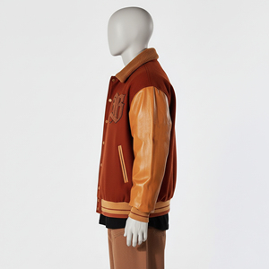 Blouson universitaire de baseball personnalisé en chenille brodée avec patchs, manches en cuir de mouton, 100 % laine, collection Hiver 2023, vente en gros - Product Image 5