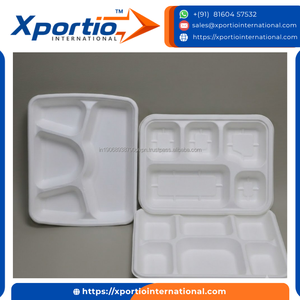 Assiettes carrées en bagasse compostables Xportio International, en canne à sucre, compatibles micro-ondes, jetables, certifiées FDA pour la restauration - Product Image 4