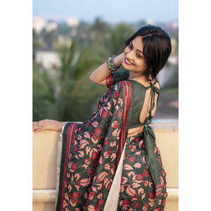 Sari en soie Kolam imprimé Katha, couleur vert bouteille, pour robes de cocktail - Product Image 2