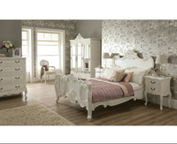 Ensemble de meubles de chambre à coucher en bois sculpté antique blanc de style rococo français, Indonésie