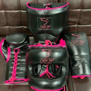 Vente flash : Gants de boxe sur mesure fabriqués en cuir véritable, équipement de boxe professionnel personnalisé pour l'entraînement au combat - Product Image 4