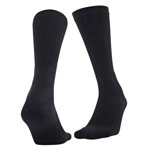 Chaussettes de sport à ajustement flexible conçues pour l'entraînement athlétique, la salle de sport et les activités de plein air - Product Image 1