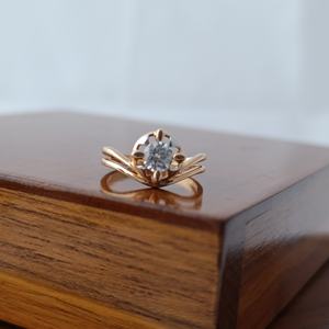 18K Solid Gold Diamond Solitaire <b>Ring</b> <b>Split</b> Shank Floral Prong Setting Elegant Engagement Wedding <b>Ring</b> for Women Jewelry Gift - Product Image 4