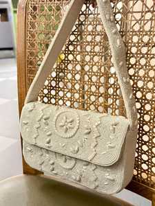 Sac à main rectangulaire fait main avec perles et motif floral, broderie blanche, sac artisanal - Product Image 3
