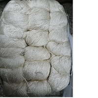 Fil en fibres naturelles sur mesure comprenant des rouleaux de ruban de lin en sisal, mauvaises herbes de la mer, fibre d'ananas pour le tricotage à la main, à des fins de revente