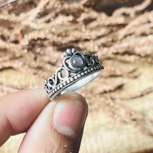 Anillo de Corona Boho con Labradorita para Mujer, Tiara Vintage de Latón con Acabado Plateado Oxidado, Venta al Por Mayor - Product Image 3