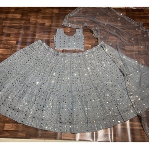 Tenue de soirée de créateur Lehenga Choli avec une belle Dori Work Taille 2XL - Product Image 2